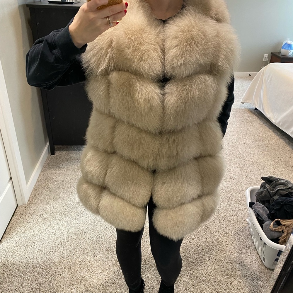 Aria Moda Fox fur vest